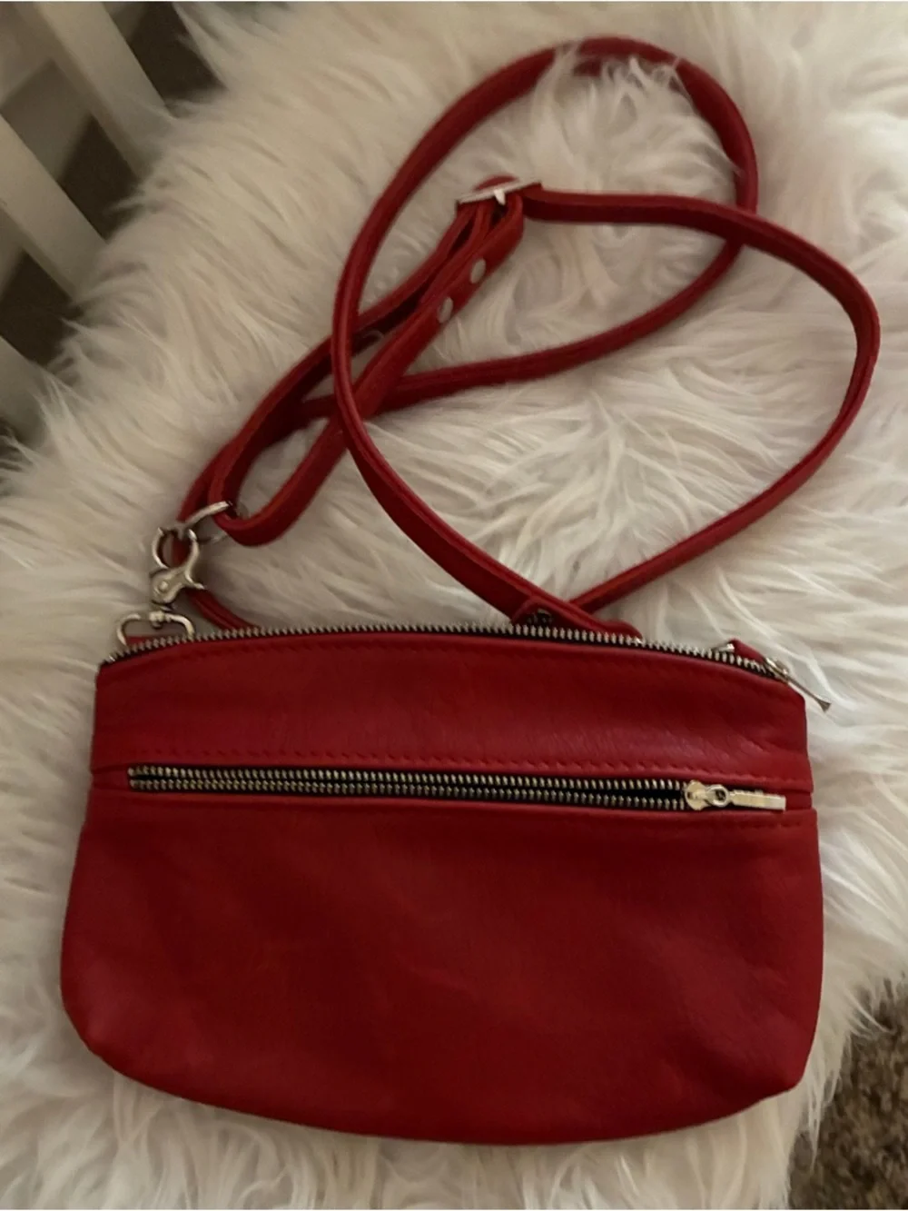 Bellum‎ Leather Red Crossbody Bag